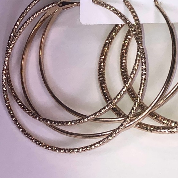 Charlotte Russe Gold Hoop Stud Earrings - Picture 3 of 5